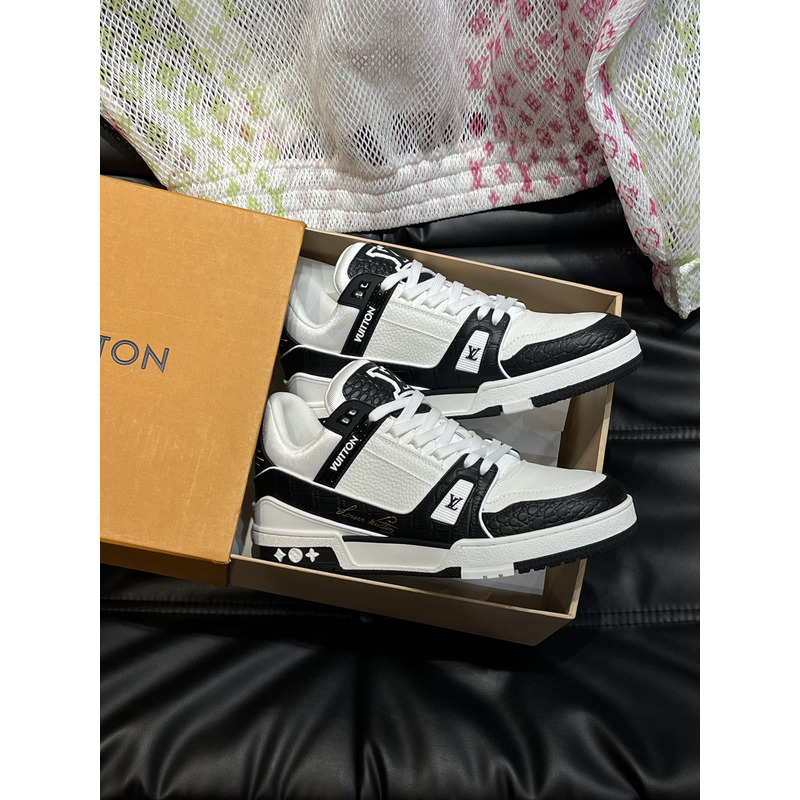 l**is V*t*n trainer sneaker monogram in black&white