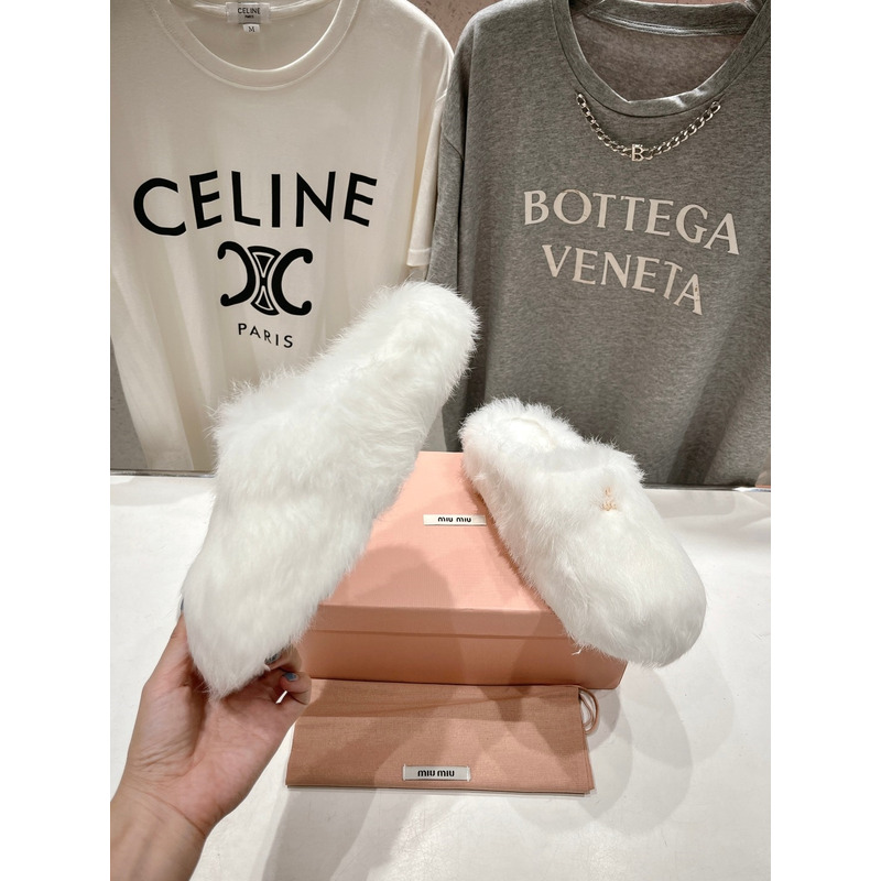Miu Miu Logo Winter Fluffy Fur Slippers White