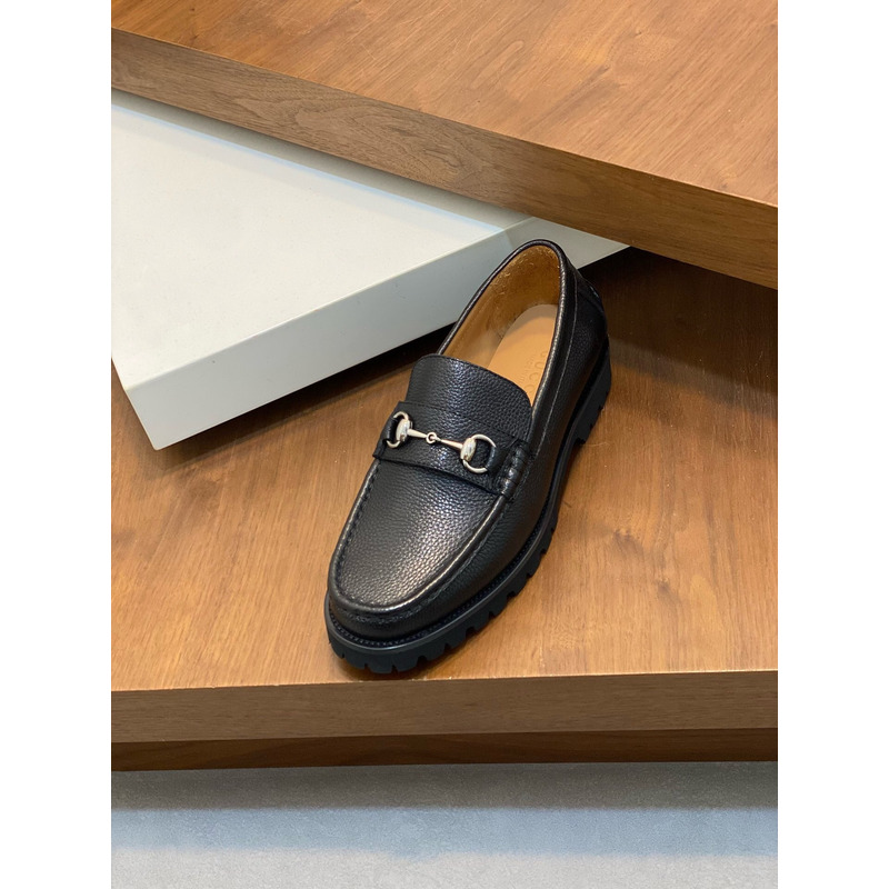 G*u*i logo loafer with horsebit black