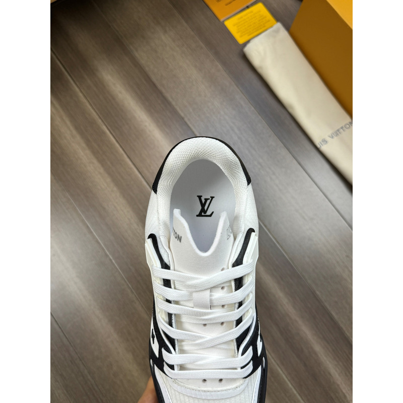 l**is V*t*n trainer calfskin white and black