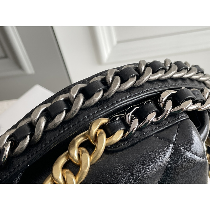 Ch*el 19 handbag shiny lambskin gold-tone black