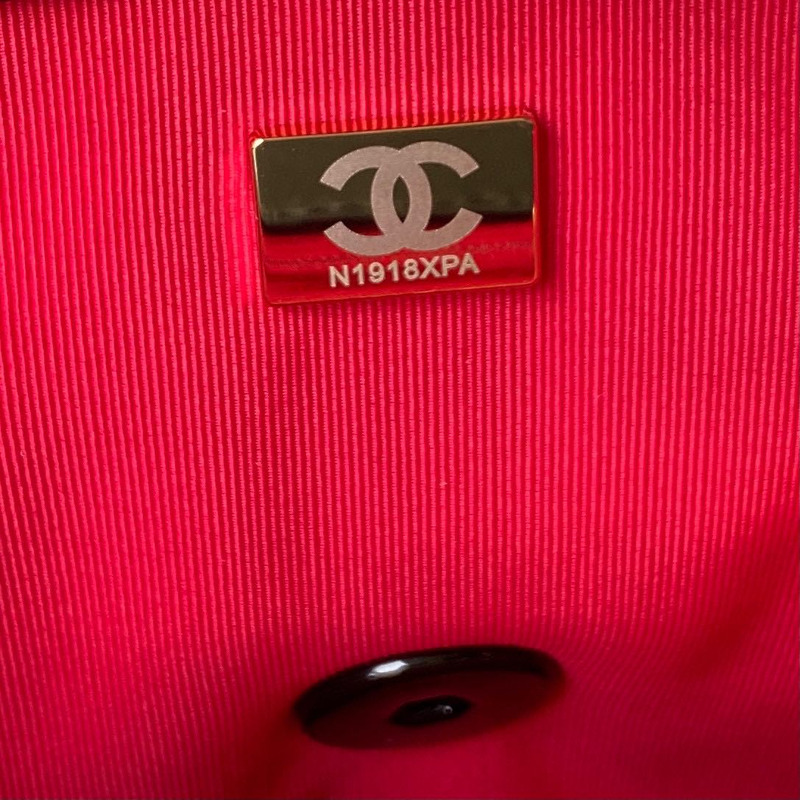 Ch*el 19 bag lambskin quilted so black large