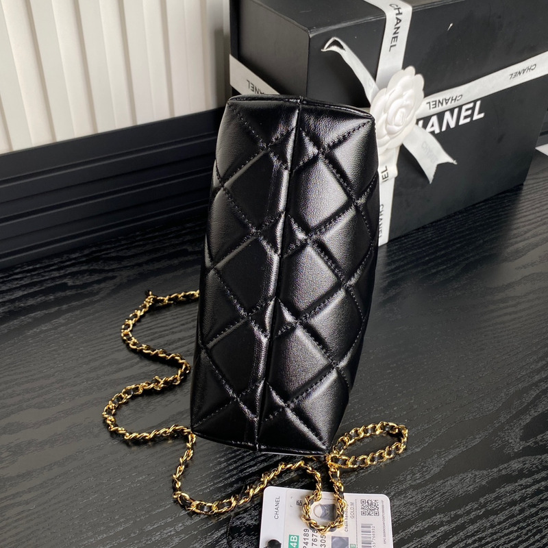 Ch*el clutch with chain shiny lambskin & gold-tone metal in black