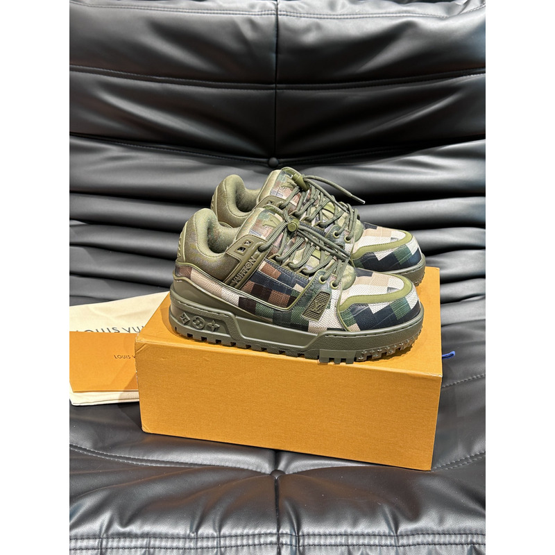 l**is V*t*n lv trainer maxi green