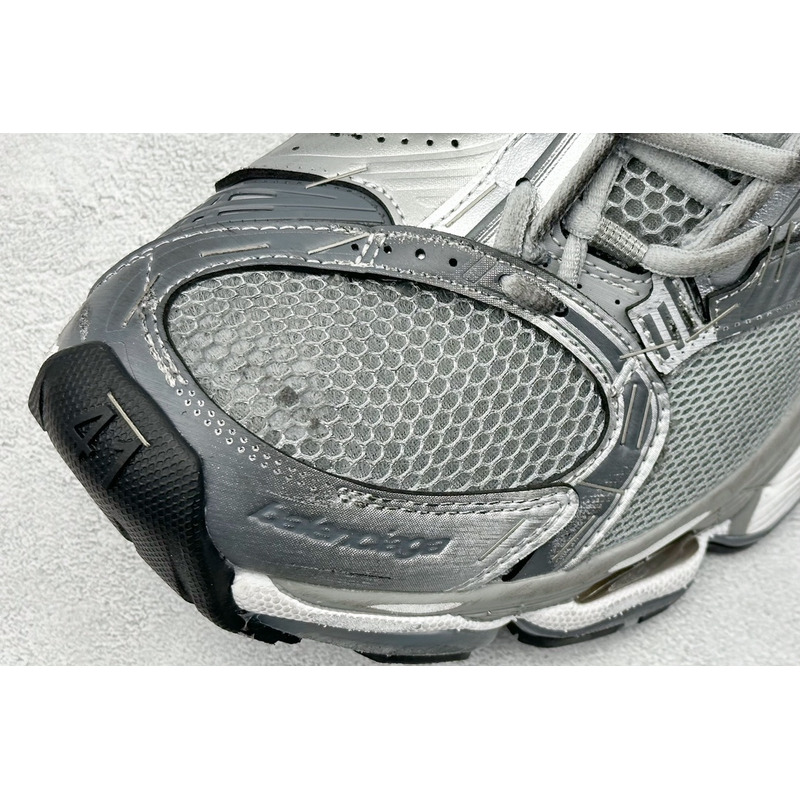 Ba*len*cia*ga stapler sneakers in gray