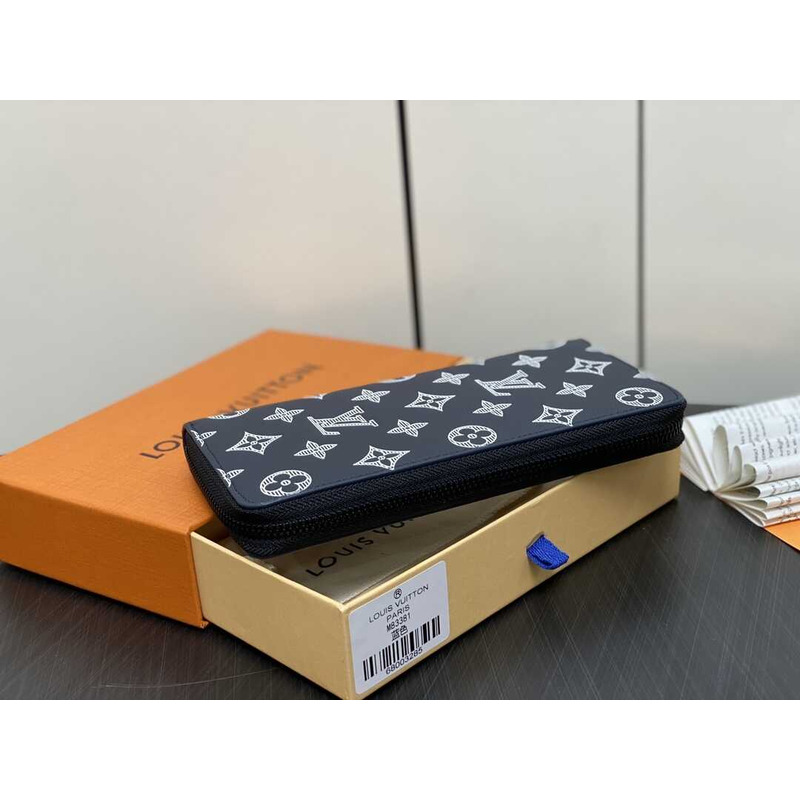 l**is V*t*n wallet navy blue