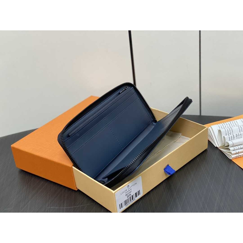 l**is V*t*n wallet navy blue