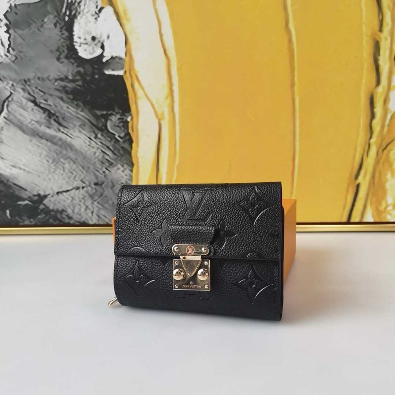 l**is V*t*n wallets black