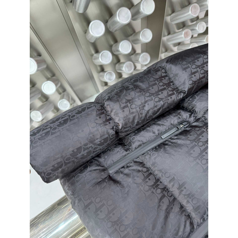 D*or oblique puffer jacket in black