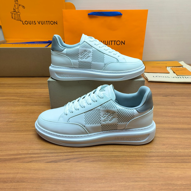 l**is V*t*n beverly hills sneaker white&grey