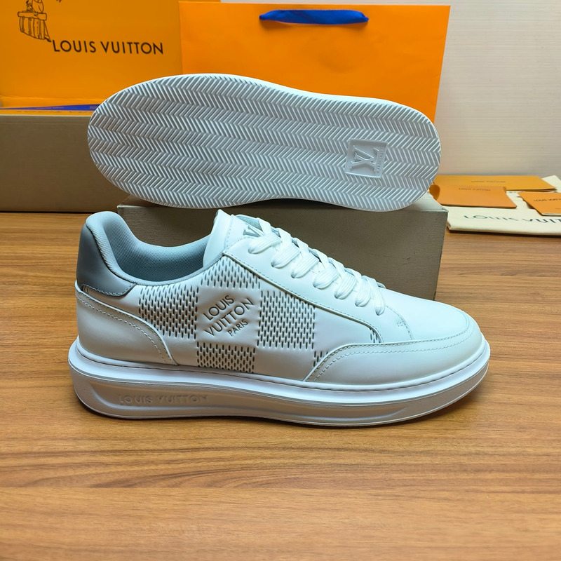 l**is V*t*n beverly hills sneaker white&grey