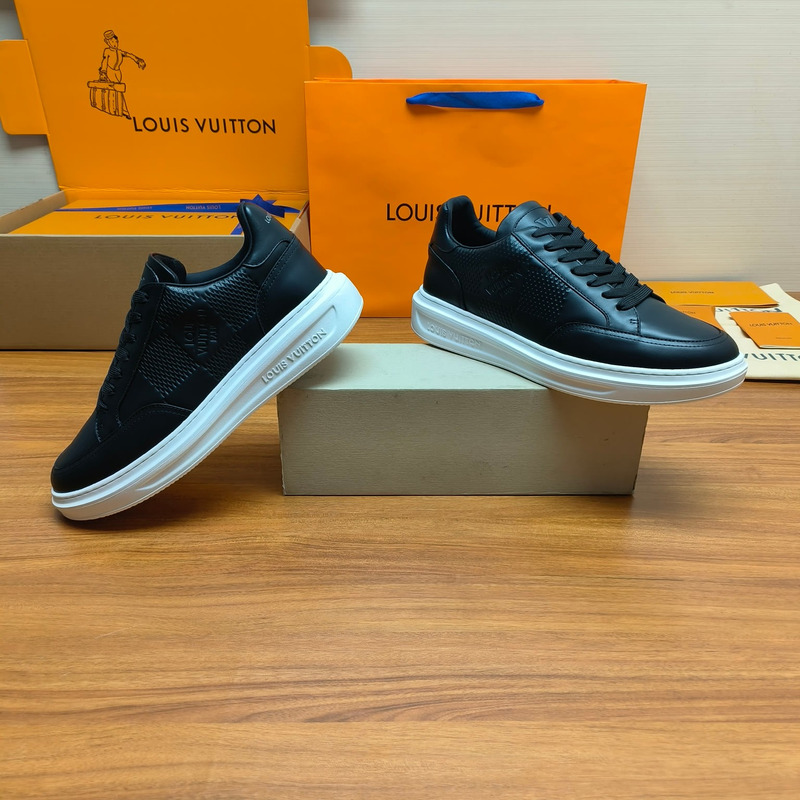 l**is V*t*n beverly hills sneaker black