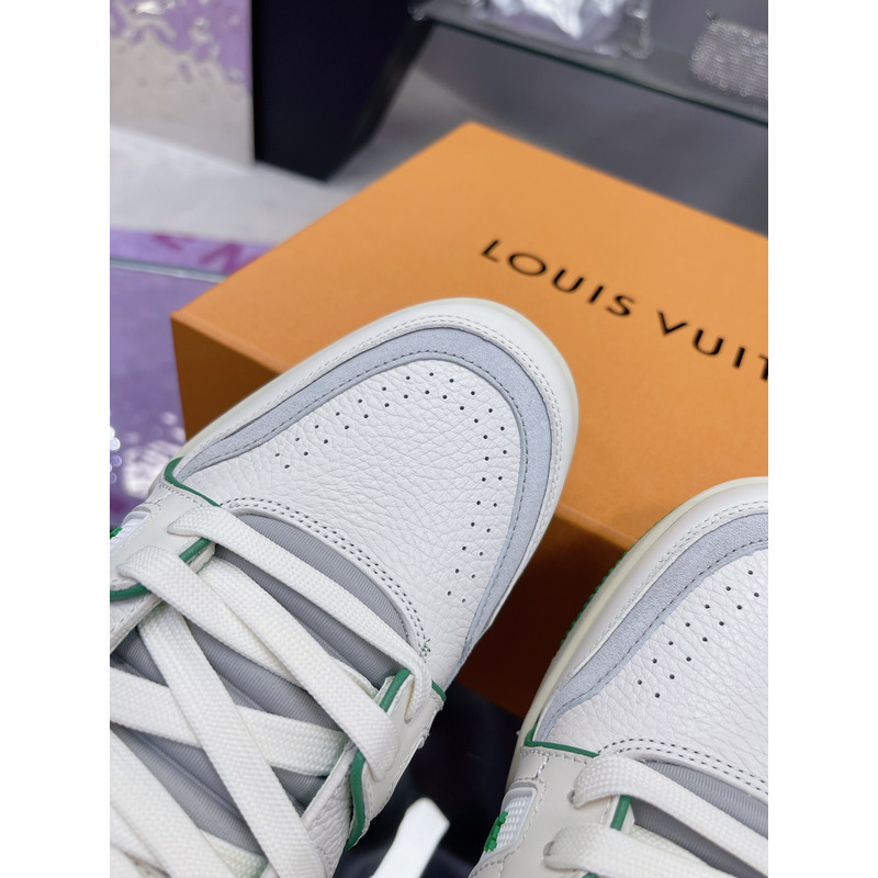 l**is V*t*n trainer sneaker green and white