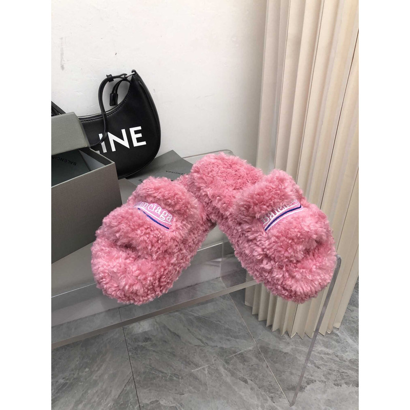 Ba*len*cia*ga fur sandals pink