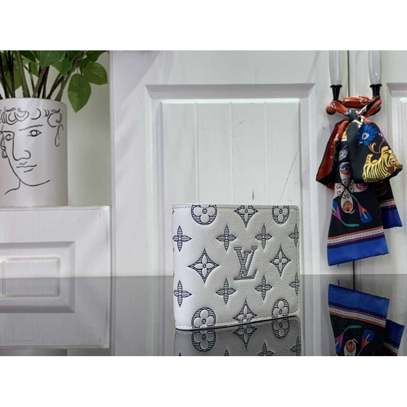 l**is V*t*n multiple wallet monogram shadow white