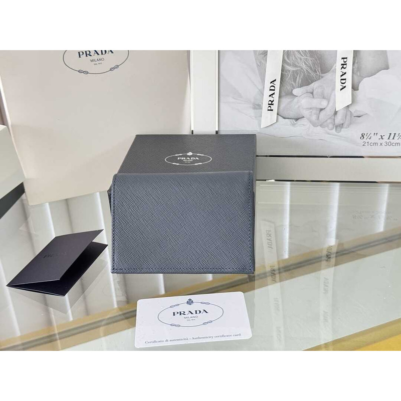 Pra*a black saffiano leather money clip