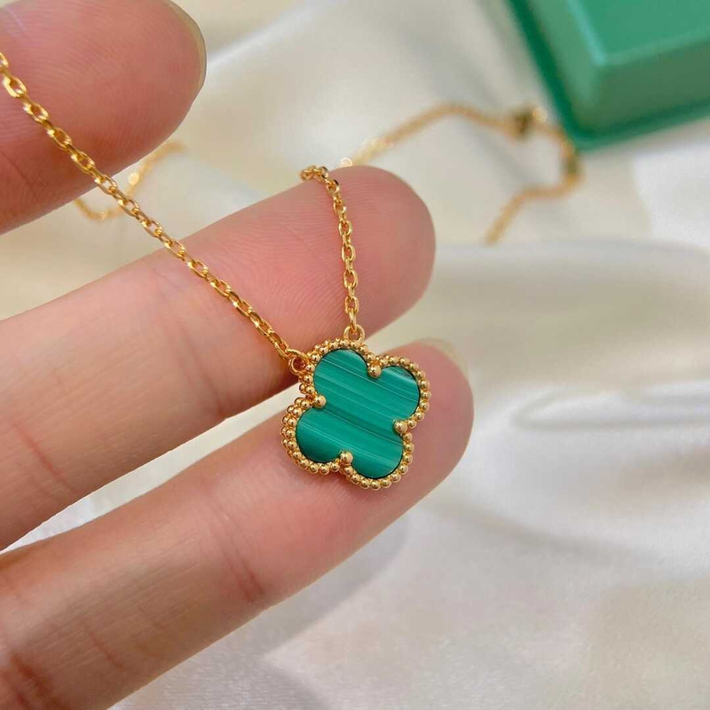 Van Cleef & Arpels Alhambra Motif Pendant Necklace Malachite 18K Yellow Gold