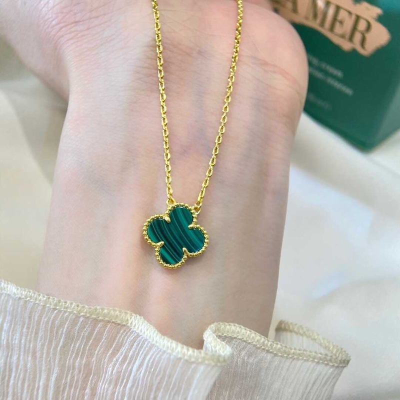 Van Cleef & Arpels Alhambra Motif Pendant Necklace Malachite 18K Yellow Gold