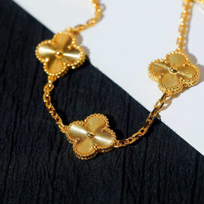 Van Cleef & Arpels VCA Vintage Alhambra 5 Motifs Guilloché Bracelet in 18K Yellow Gold