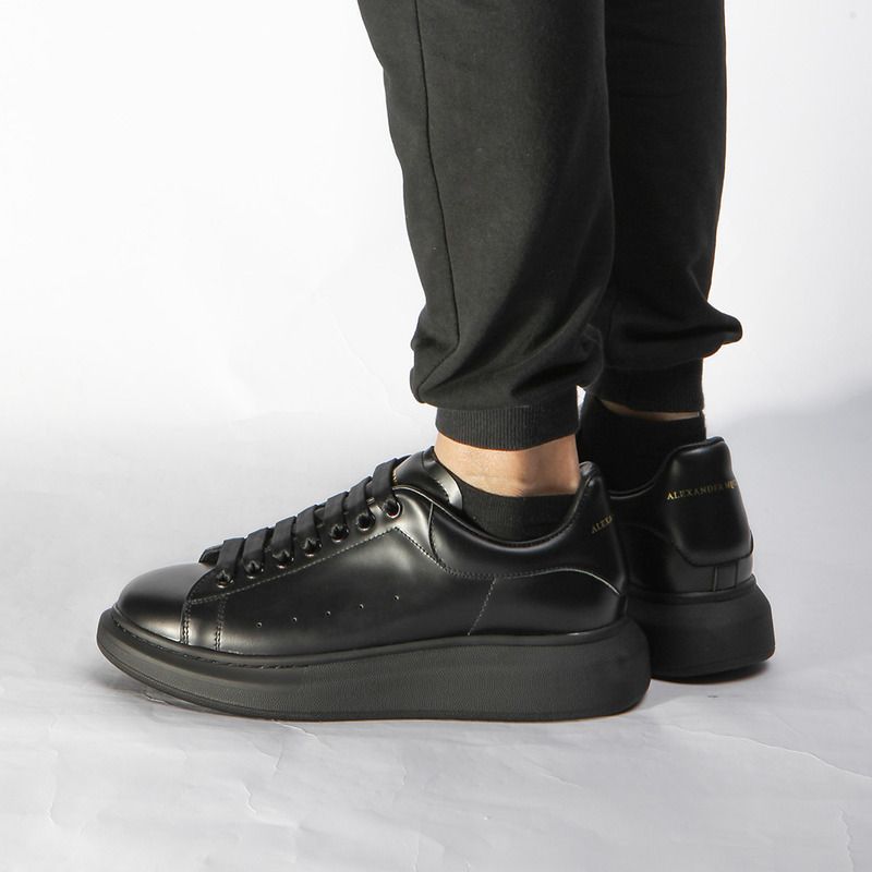 Alexander McQueen Sneaker in Black
