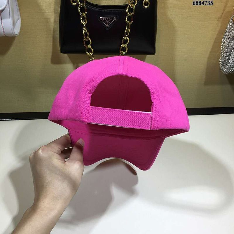 Ba*len*cia*ga baseball cap with embroidered logo