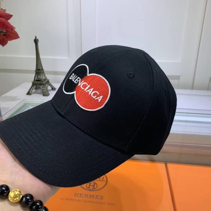 Ba*len*cia*ga uniform cap in black
