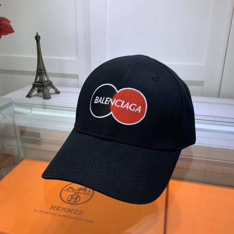 Ba*len*cia*ga uniform cap in black