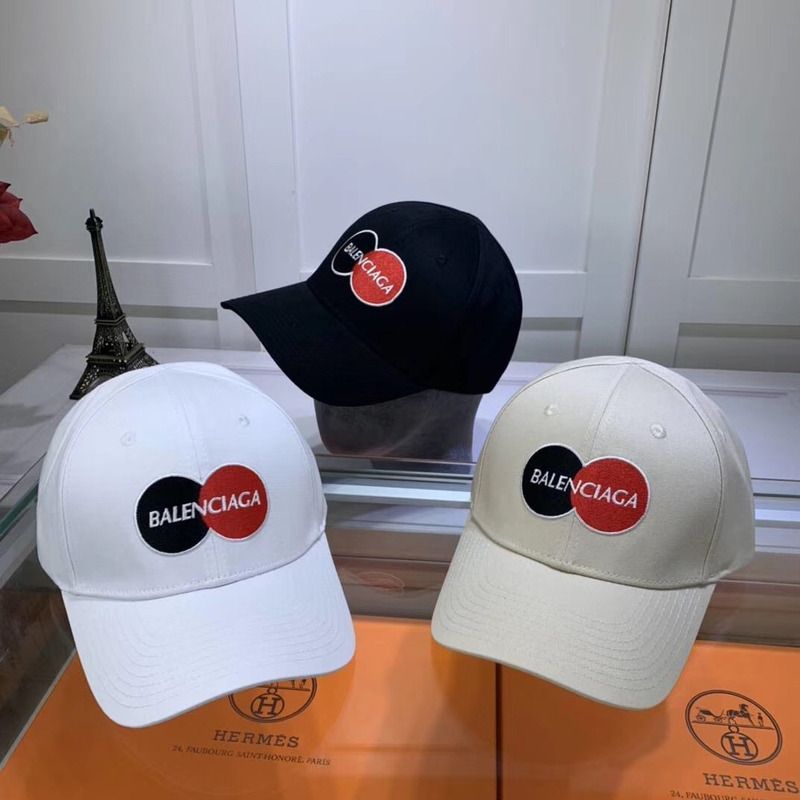 Ba*len*cia*ga uniform cap in white