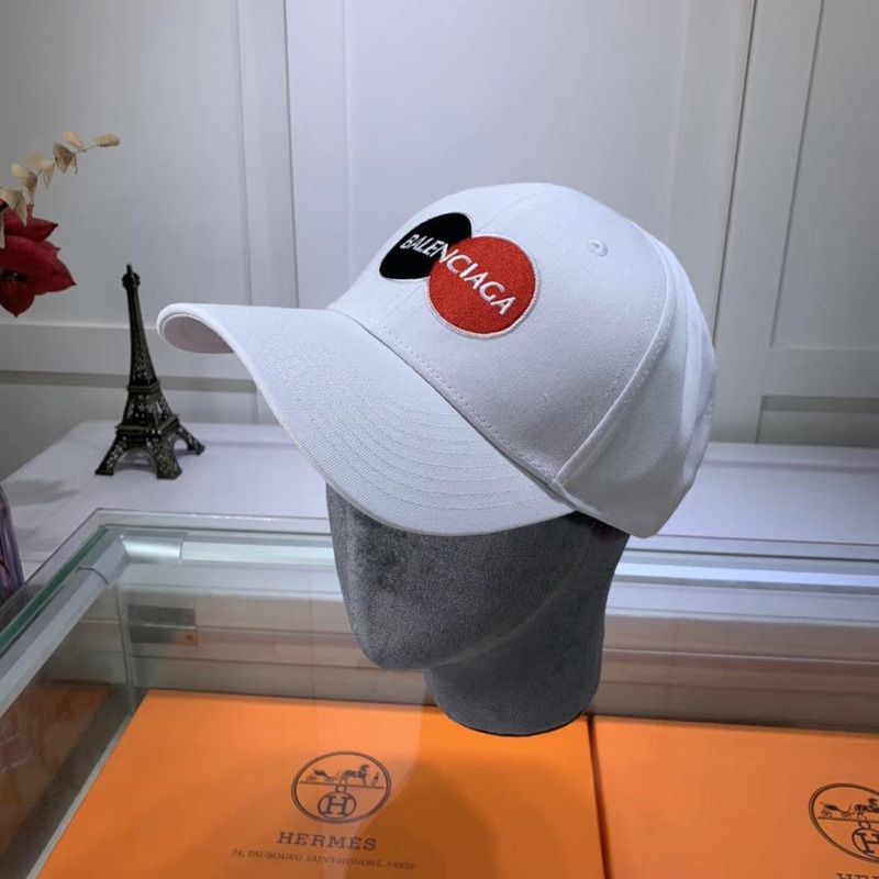Ba*len*cia*ga uniform cap in white