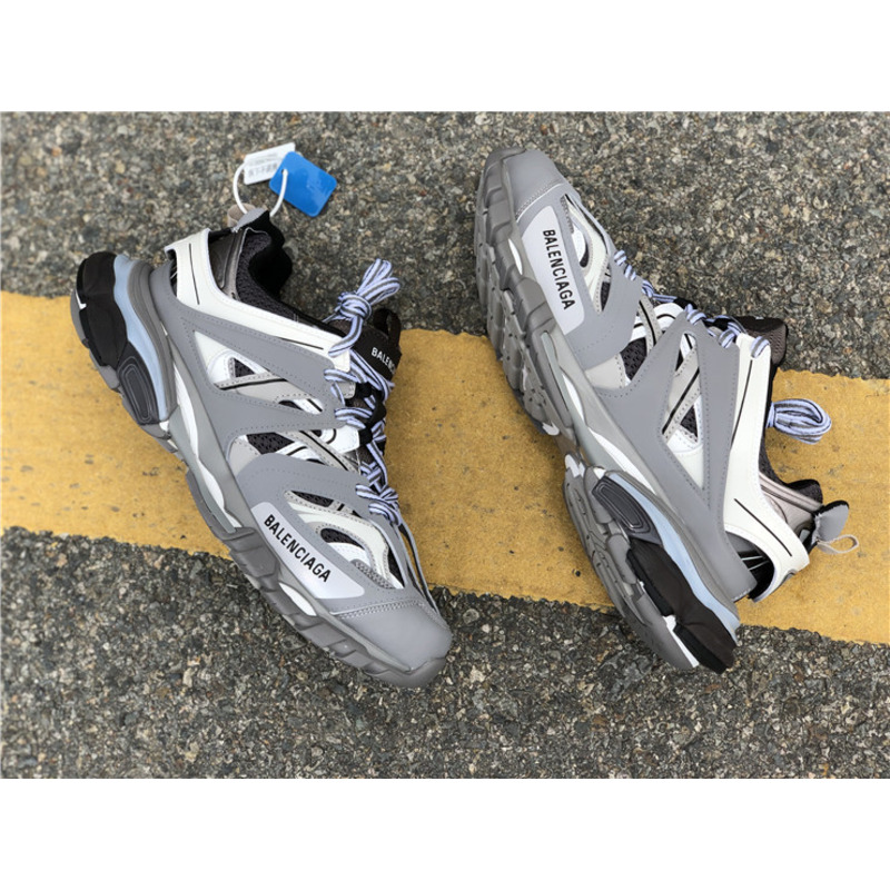 Ba*len*cia*ga 3.0 dark gray sneakers men women