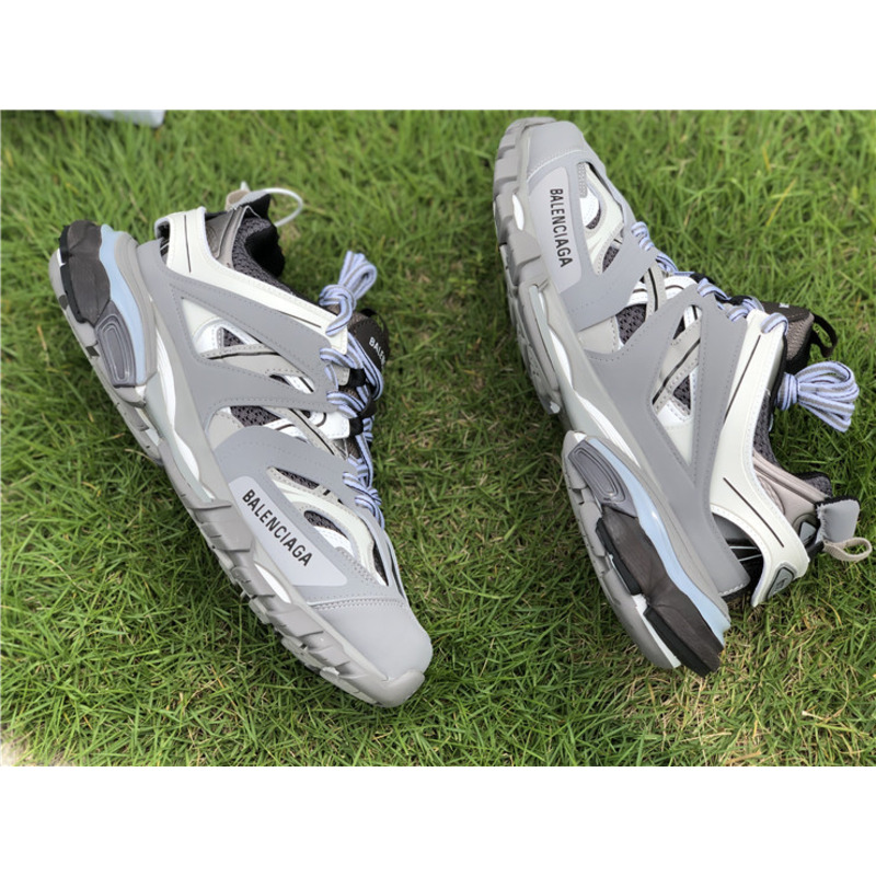 Ba*len*cia*ga 3.0 dark gray sneakers men women