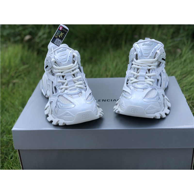 Ba*len*cia*ga 4.0 white gray sneakers men women