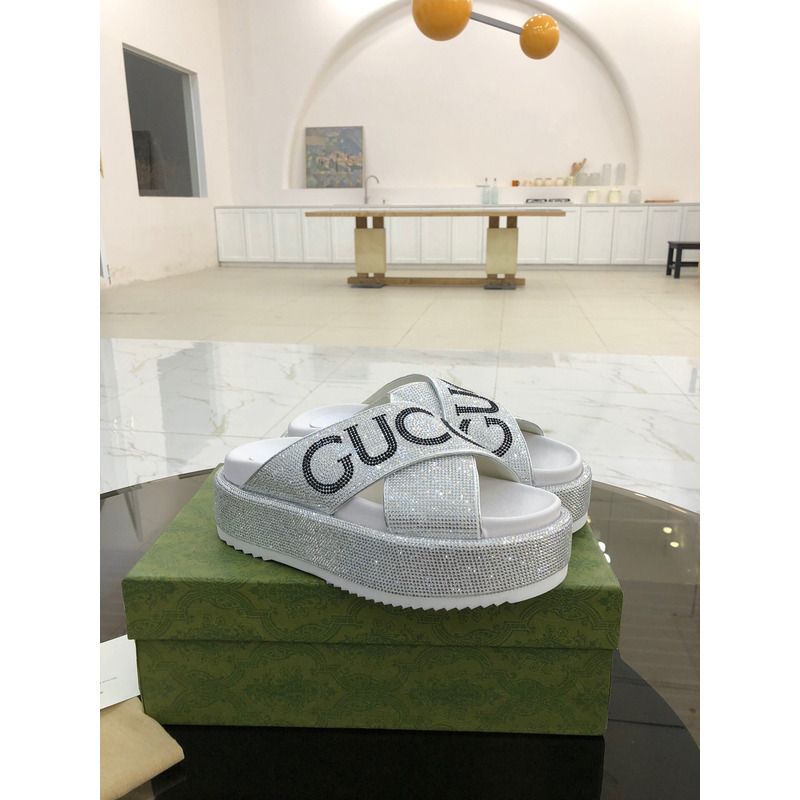 g*u*i Di*m*nd shinny platform white