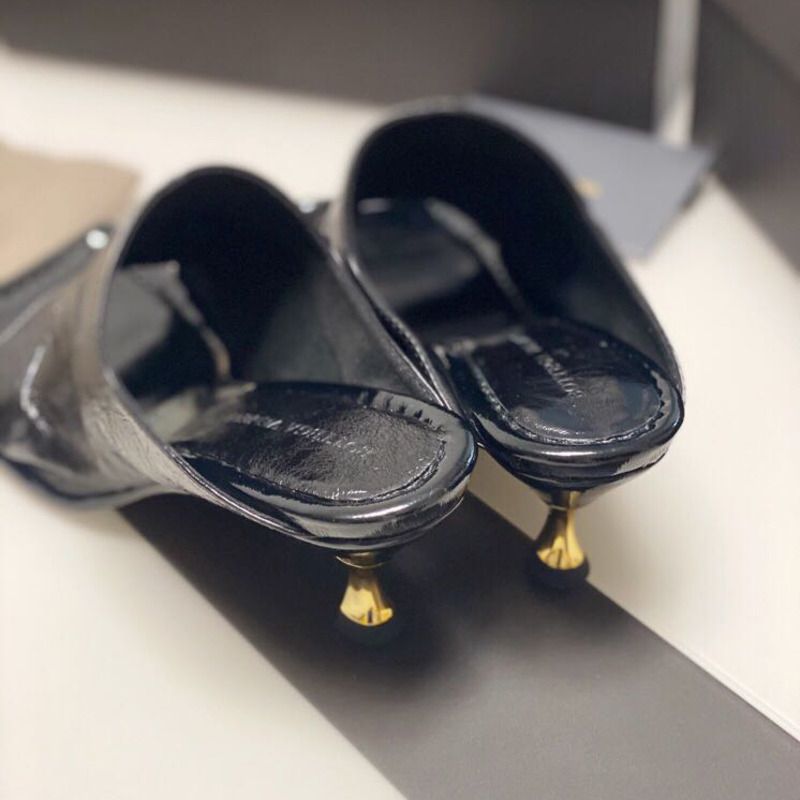 Bo*te*ga ve*ne*ta leather mules with square sole