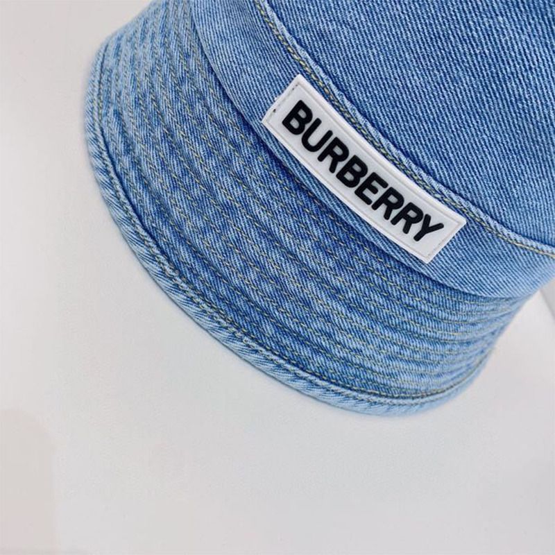 B**rry light denim bucket hat
