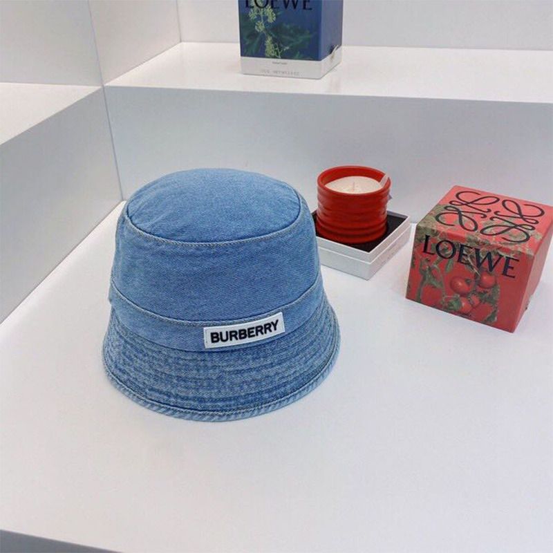 B**rry light denim bucket hat