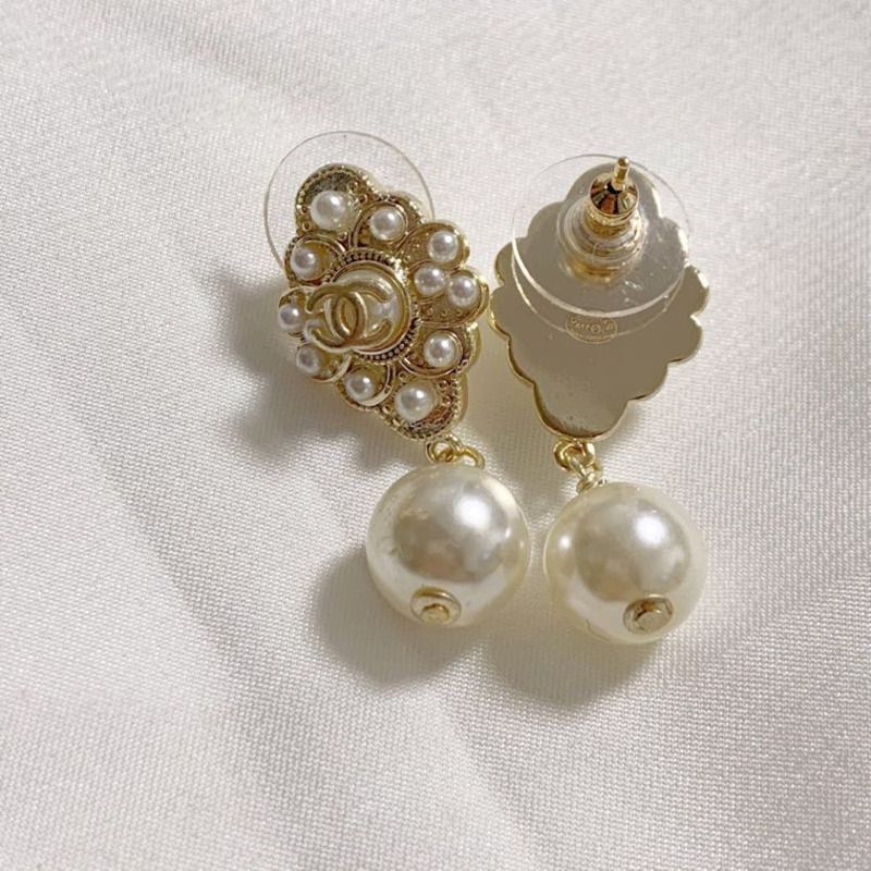 Ch*el glass pearls earrings
