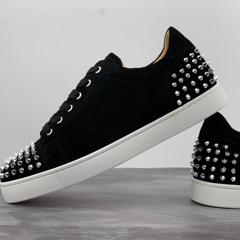 Ch**an louboutin l**is junior spikes men