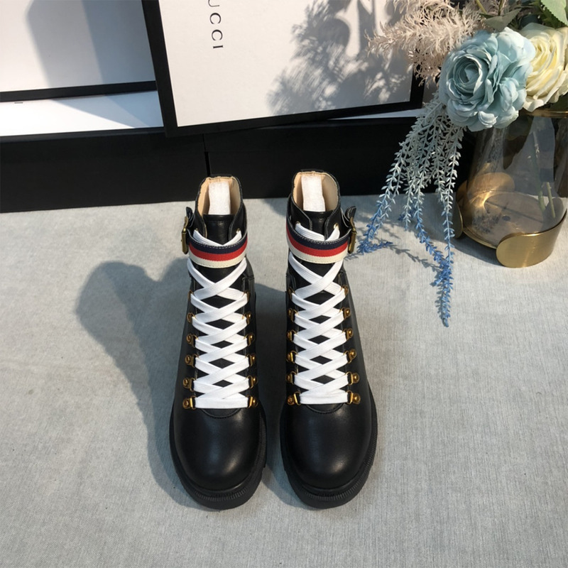 G*u*i leather ankle boot with sylvie web