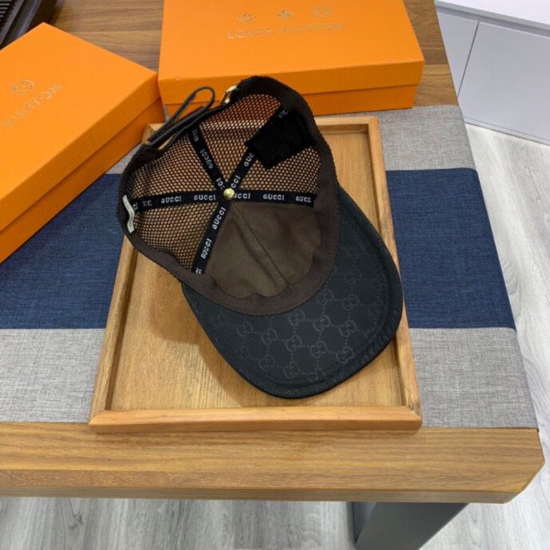 G*u*i canvas and mesh baseball cap