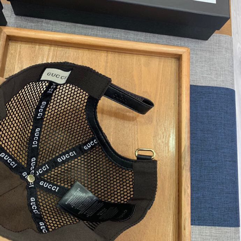 G*u*i canvas and mesh baseball cap