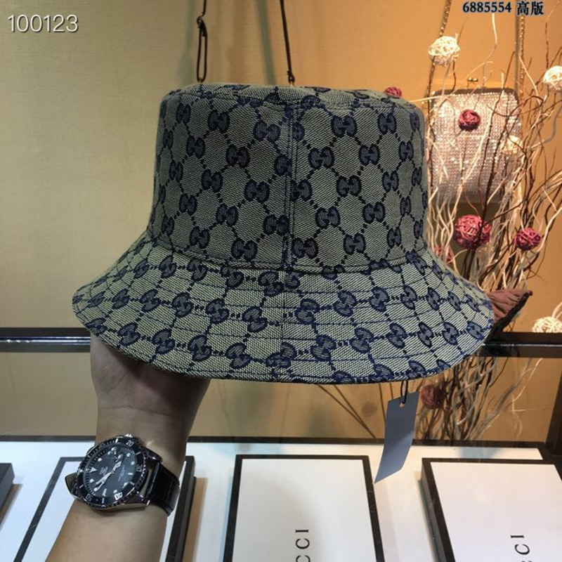 G*u*i lame bucket hat