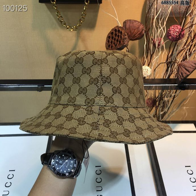 G*u*i lame bucket hat