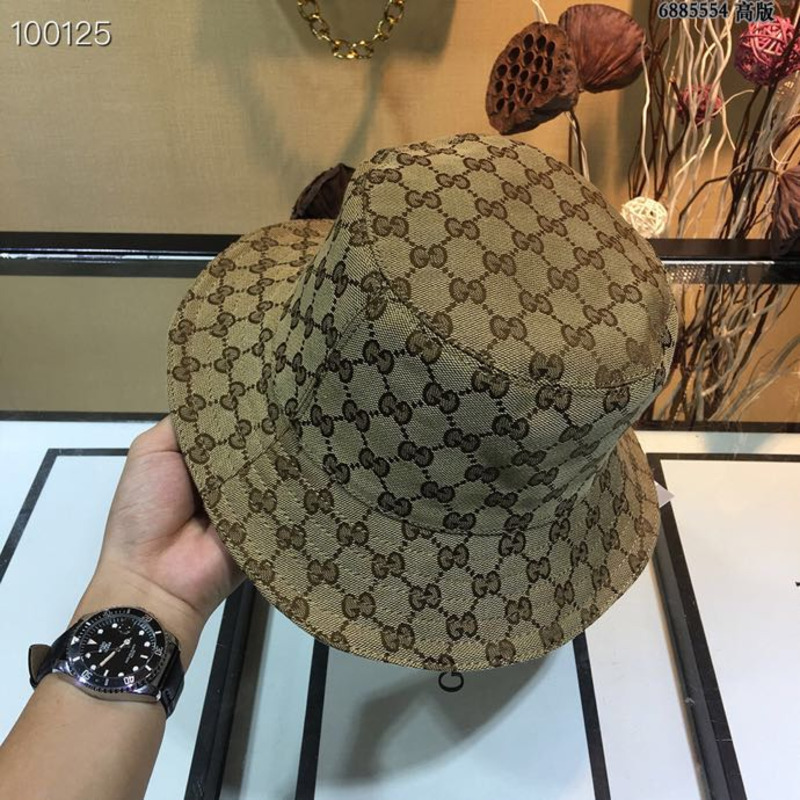 G*u*i lame bucket hat