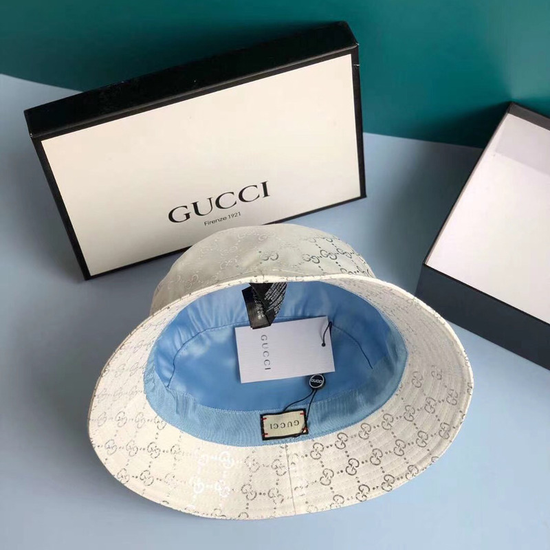 G*u*i lame bucket hat