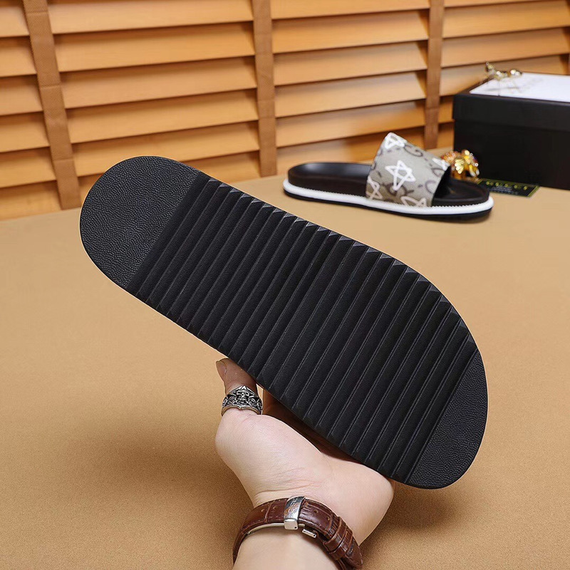 G*u*i stars printed slide sandal