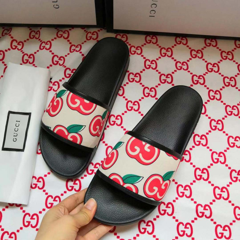 G*u*i apple slide sandal