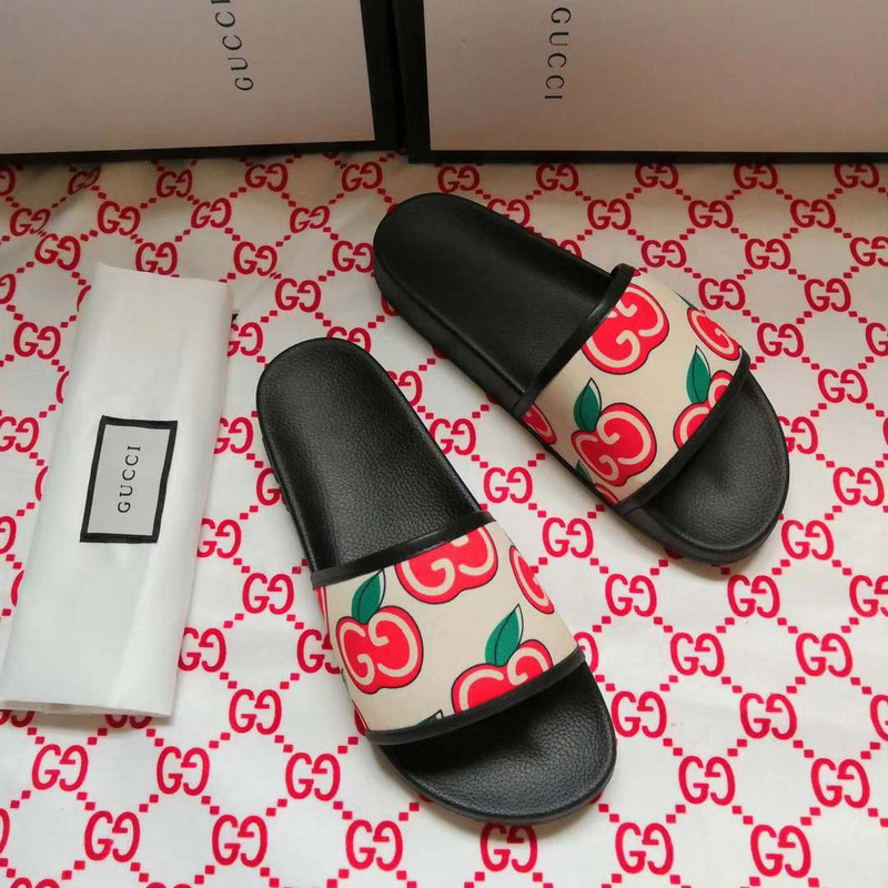 G*u*i apple slide sandal