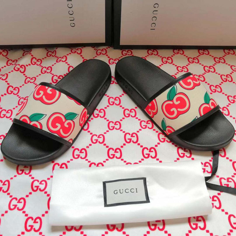 G*u*i apple slide sandal