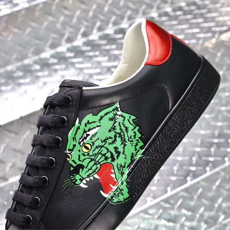 G*u*i ace tiger print sneaker in black